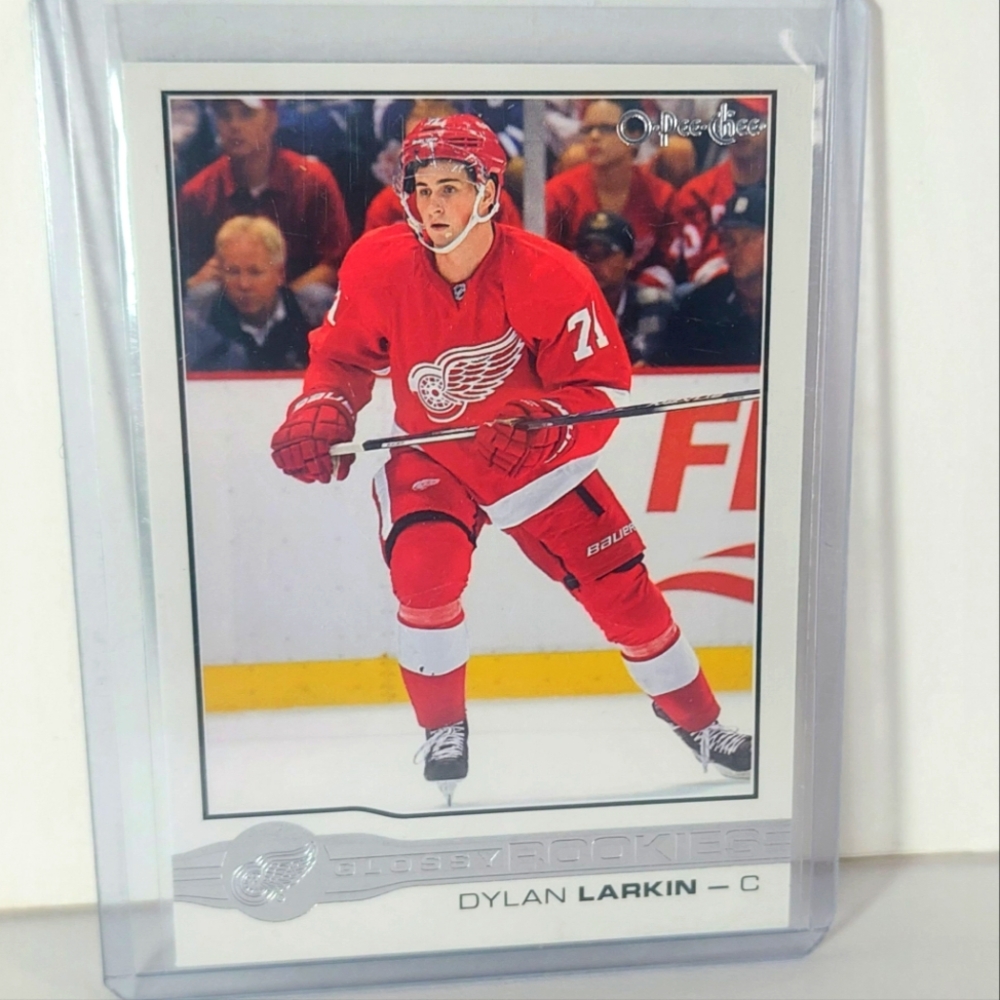 Dylan Larkin O-Pee-Chee Glossy Rookies Hockey Card Insert #R-3 2015/16